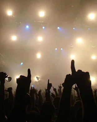 Alex Warren: Little Orphan Alex Live